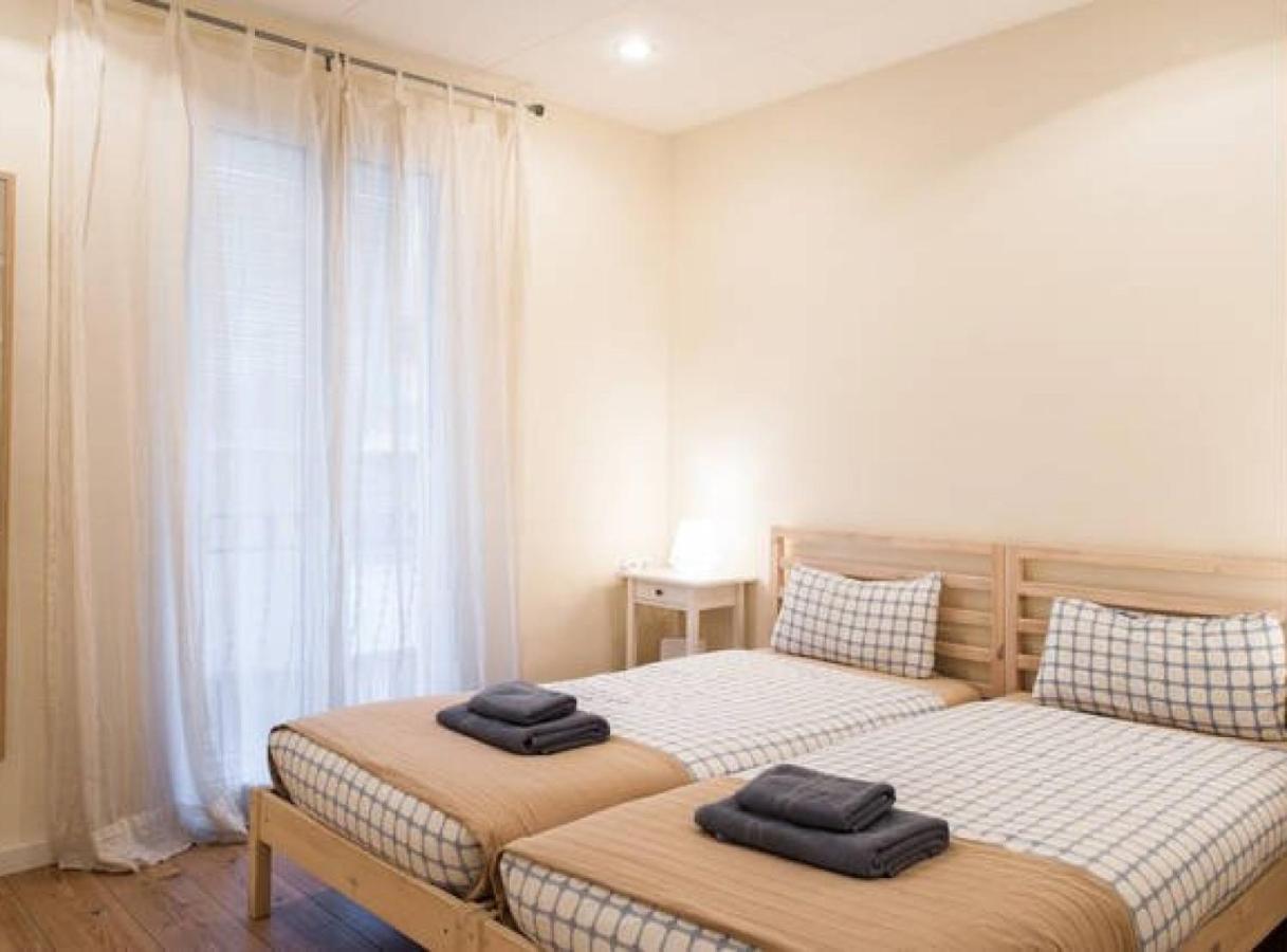 Piquer Apartment Barcelona Bagian luar foto