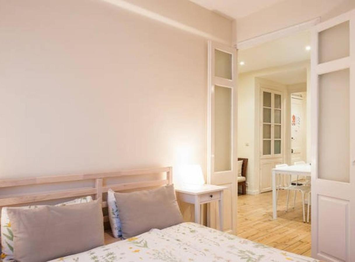 Piquer Apartment Barcelona Bagian luar foto